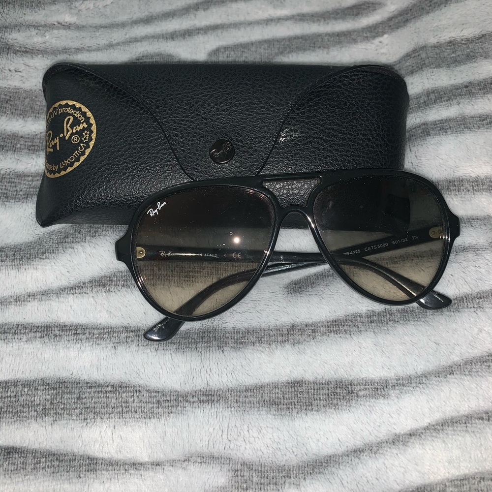 COPY - Aviator Raybans 😎